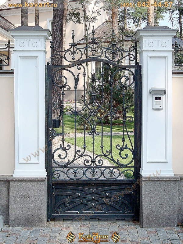 Кованые калитки купить в Москве, фото, цена, заказать от производителя