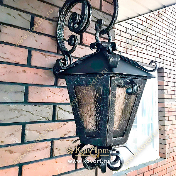 Кованые уличные фонари