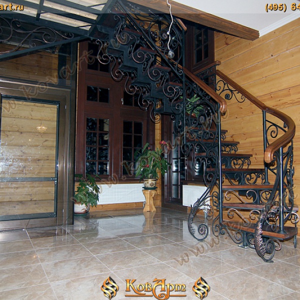 Кованая лестница с деревянными перилами Код: КЛ-09/65