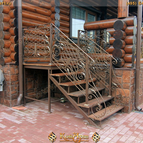 Кованое крыльцо для дома из бруса  Код: КРЦ-07