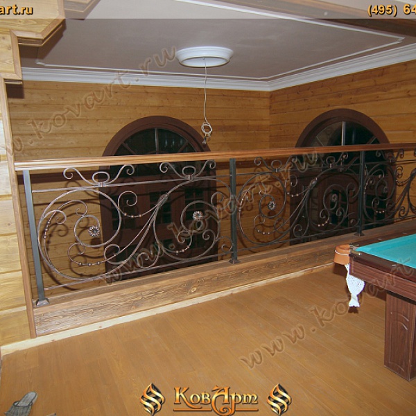 Кованые балконы в деревянном доме Код: БО-0107/63