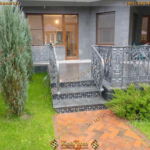 Кованые ограждения с серебряной патиной Код: БО-094/71