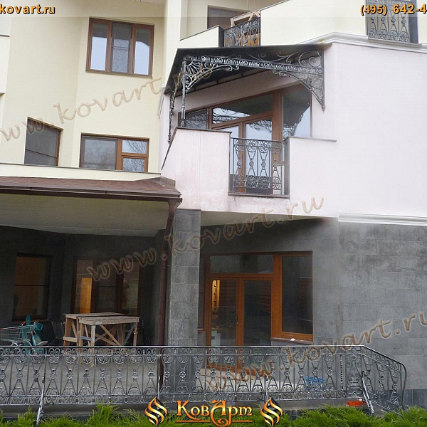 Кованые ограждения с серебряной патиной Код: БО-094/76