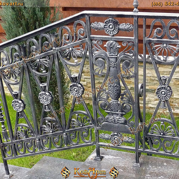 Кованые ограждения с серебряной патиной Код: БО-094/78