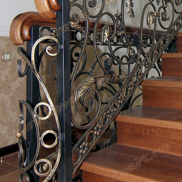 Кованые перила для лестницы с литерой Код: ЛП-205/79