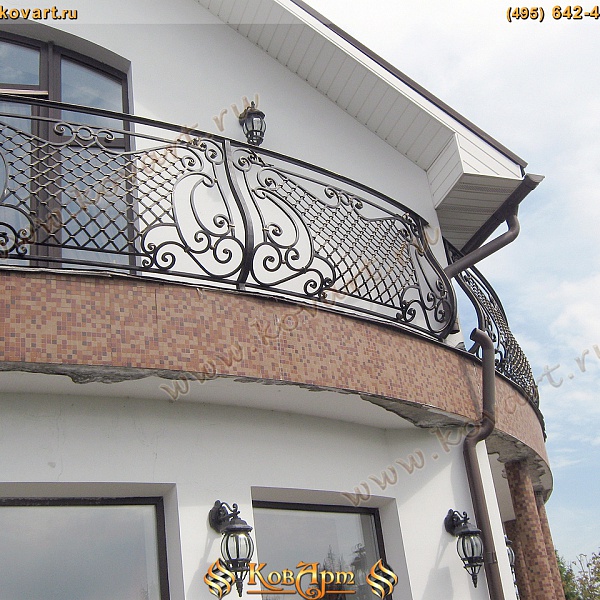 Кованые пузатые балконы для загородного дома Код: БО-036/63