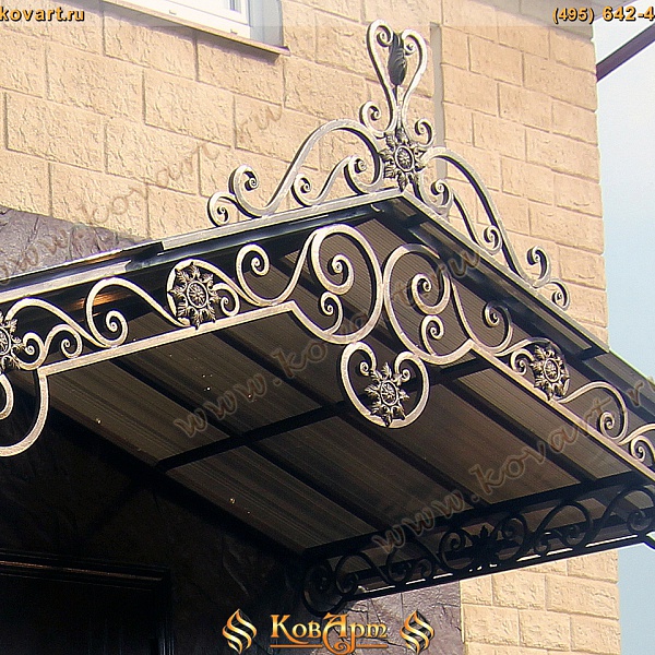 Крыльцо с кованым козырьком и перилами Код: КРЦ-04/71