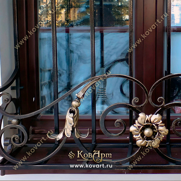 Кованые цветники