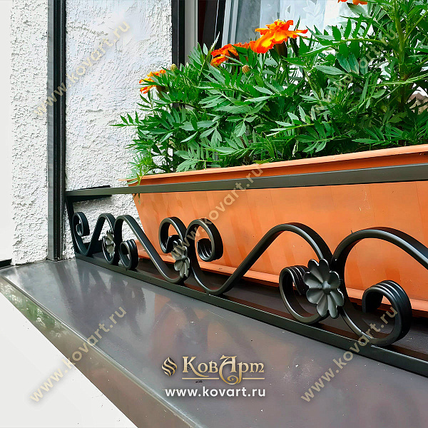 Кованые цветники