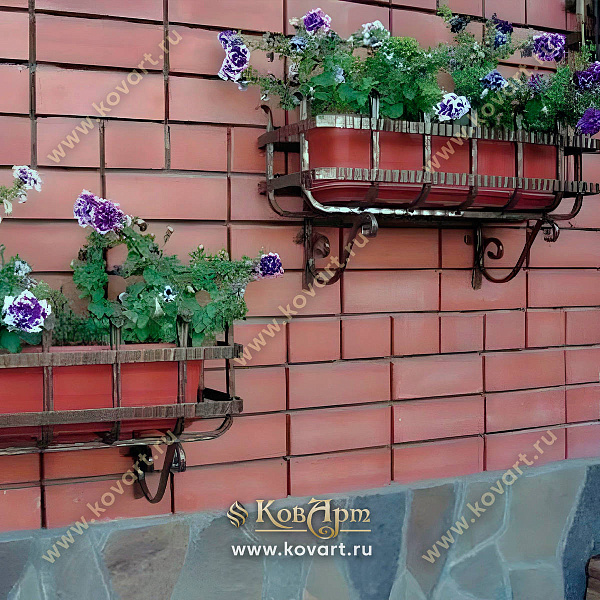 Кованые цветники