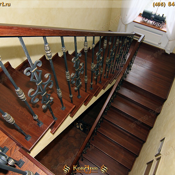 Лестница с коваными перилами и защитным ограждением Код: ЛП-018/74