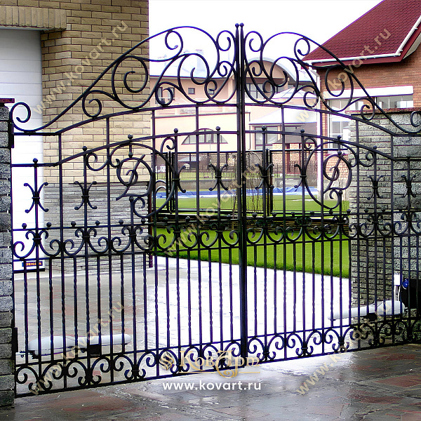 Кованые ворота