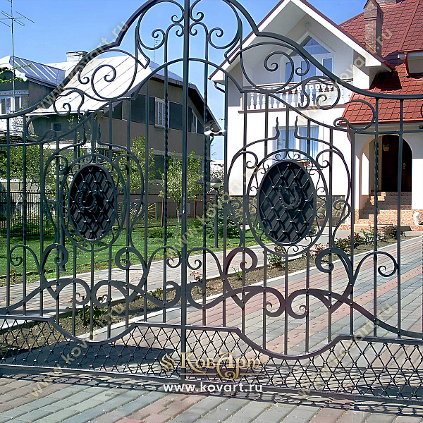 Кованые ворота