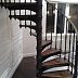 Кованая винтовая лестница с деревянными ступенями Код: КЛ-66/78