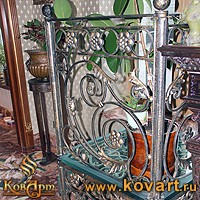 Кованые винтовые лестницы со стеклянными ступенями Код: КВЛ-03/105