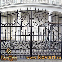 Распашные ворота с применением ковки Код: КРВ-14
