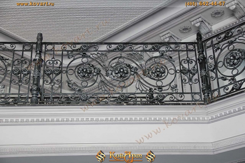Кованый балкон с серебряной патиной Код: БО-02/67