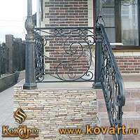 Козырек с коваными столбами Код: КО-07/71