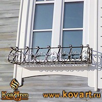 Кованые решетки на деревянный дом Код: РЕ-049/72