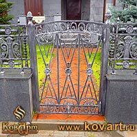 Кованые держатели деревянного поручня Код: ЛП-186/140