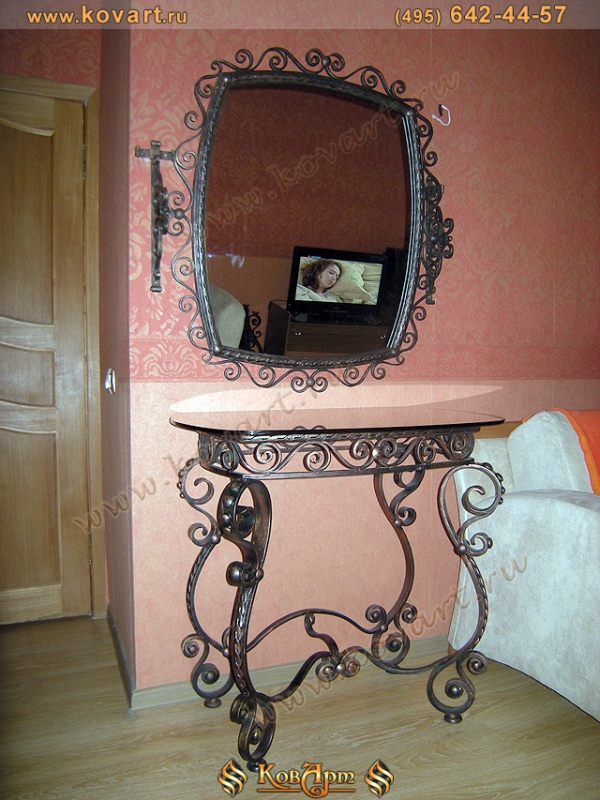 Кованые прикроватные столики и тумбы