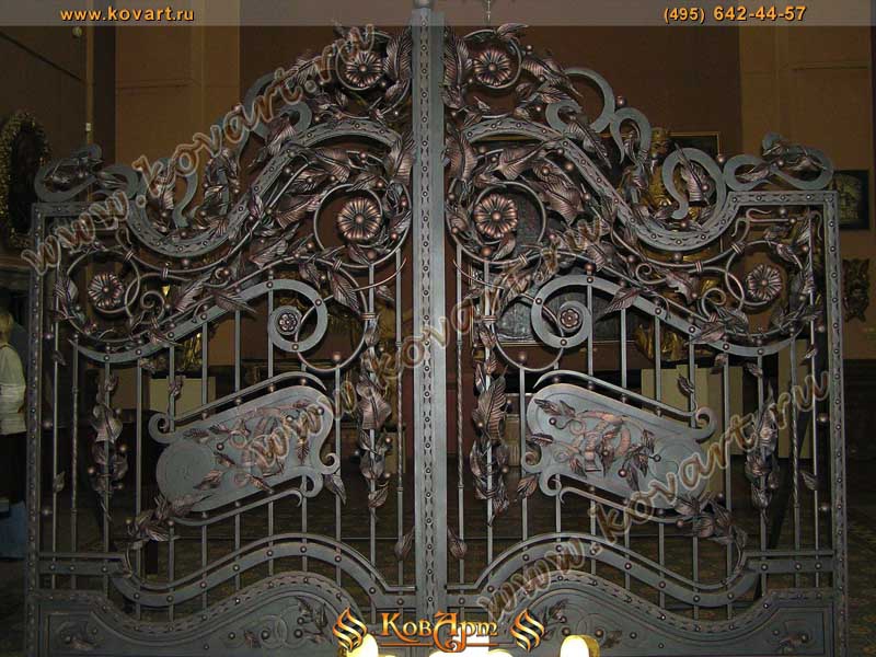 Кованые ворота с уникальной техникой ковки Код: ВО-62/63