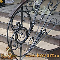 Кованые балконные перила для коттеджа Код: БО-079/102
