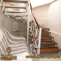 Кованая лестница белого цвета Код: КЛ-04/112