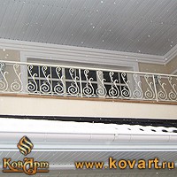 Перила белого цвета с ковкой Код: ЛП-182/67