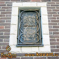 Козырек с коваными столбами Код: КО-07/73