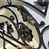Элитные кованые перила для белой мраморной лестницы Код: ЛП-093/86